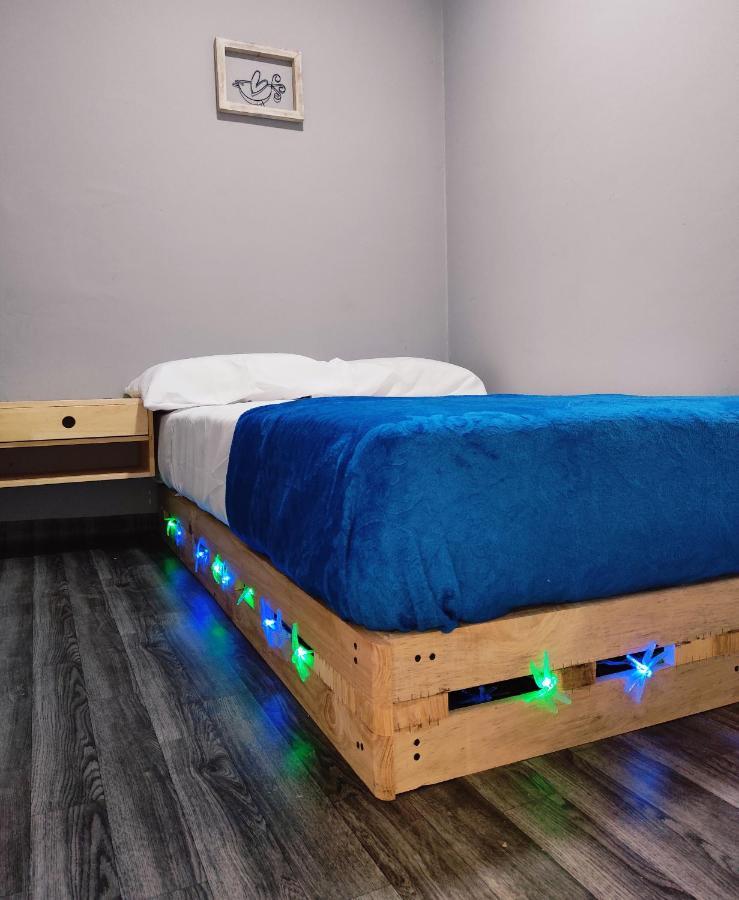 Key West Hostel Медельин Экстерьер фото
