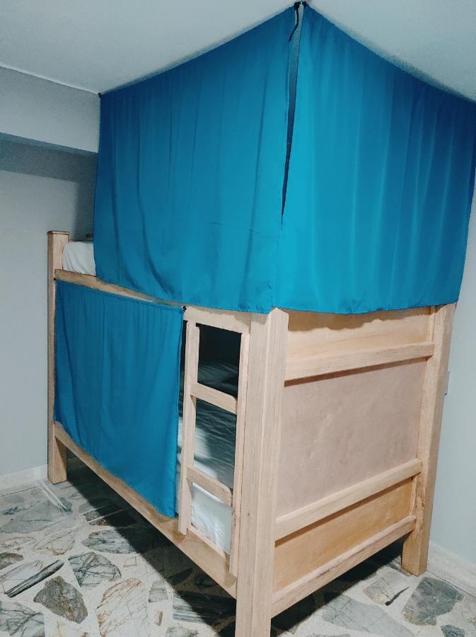 Key West Hostel Медельин Экстерьер фото